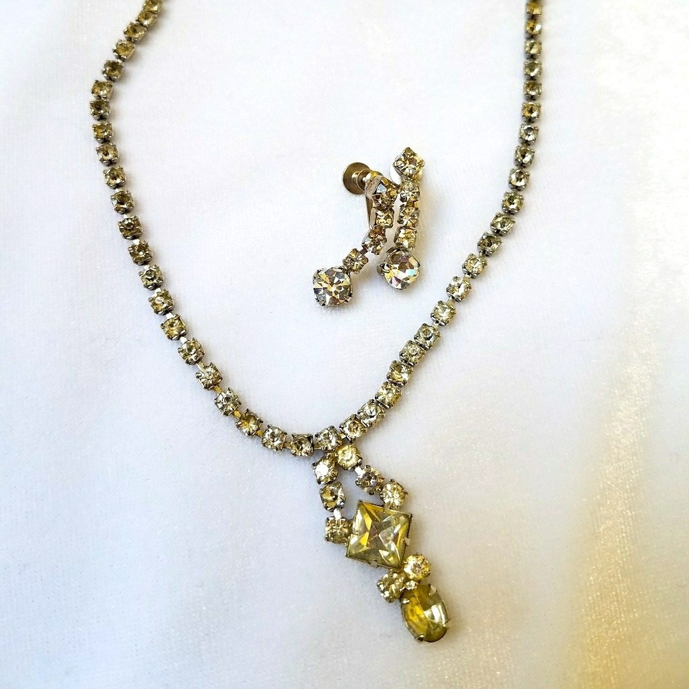 VTG Clear Rhinestone Choker and Earrings